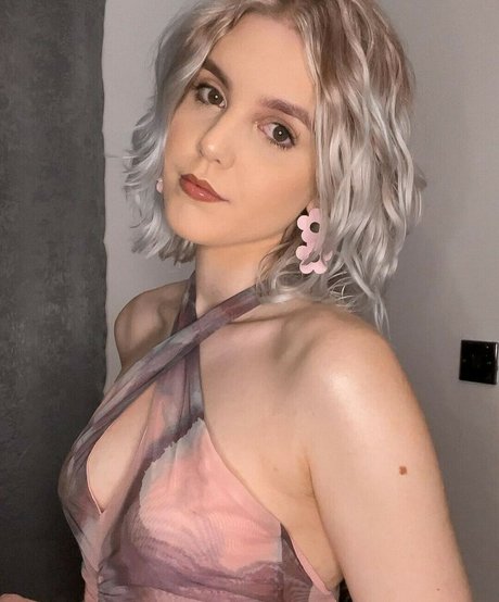 HoxieLoxie sex pornstar galleries