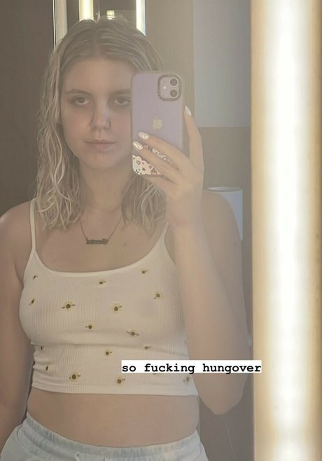 HoxieLoxie model high quality galleries