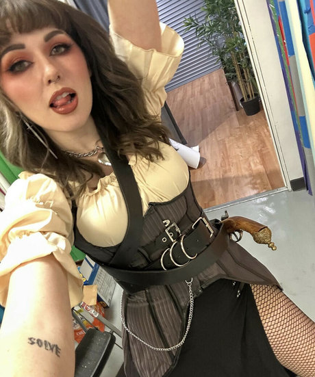 NotSaige star beautiful image