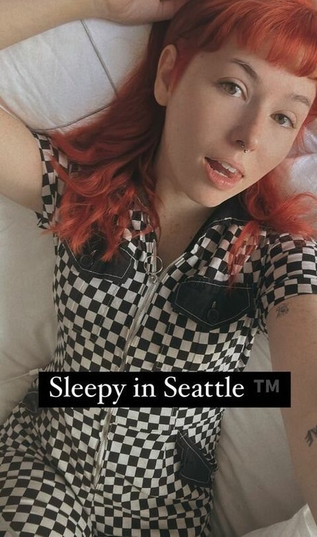 NotSaige pornstar sexy archive