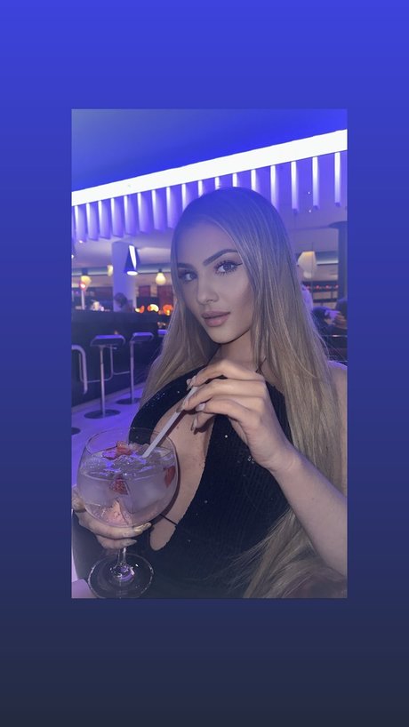 Olgasecret perfect pornstar pics