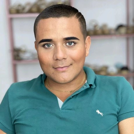 Yan Navarro paredes pornstar naked photo