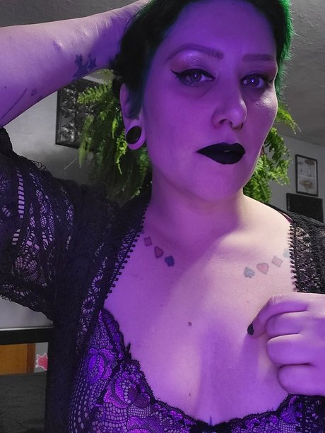 NudeTarotMuse pretty actress photos