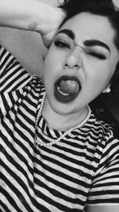 Tala_ model perfect images