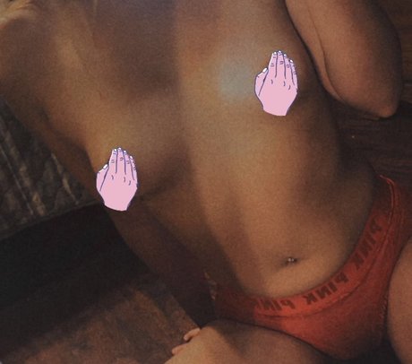 NoFaceQueen exclusive star photos