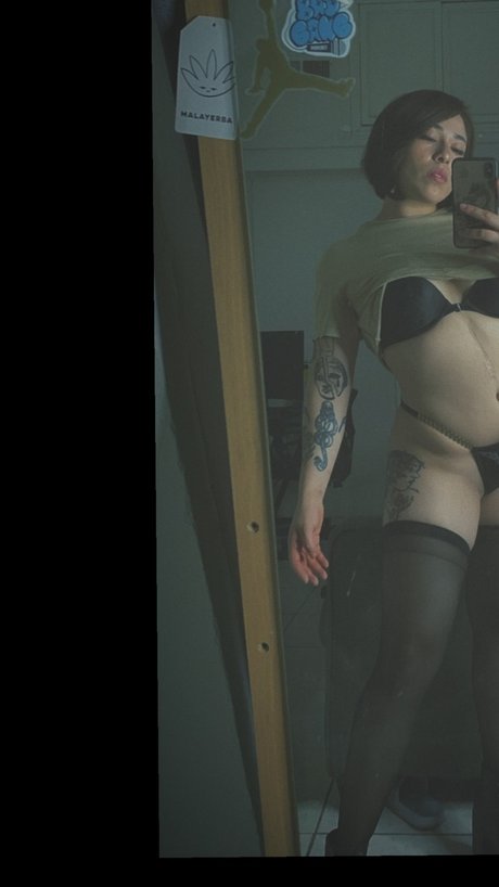 Ely pornstar xxx pic