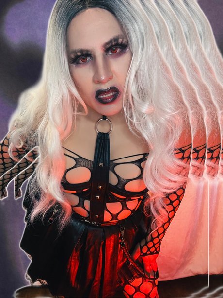 Pagan Woods hot star photos