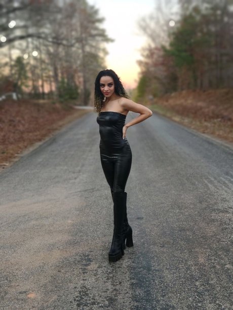 _18 BLM model top pic