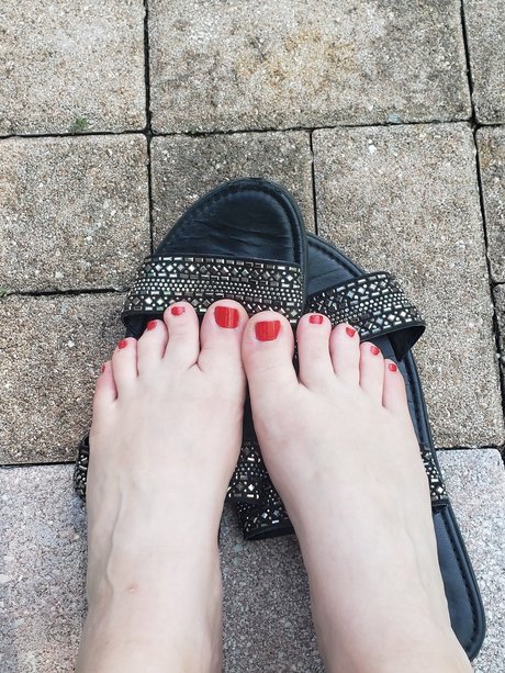 Pretty Feet Magic model pretty photos