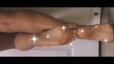 Polly Dawn hot actress galleries