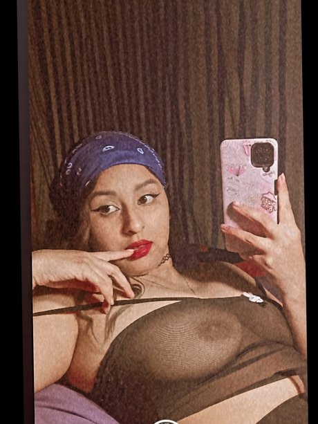 Plegarias2 model exclusive picture