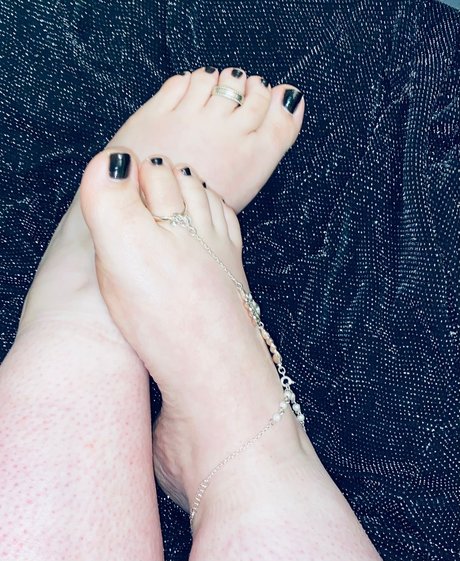 PixiePediPaws star erotic pics