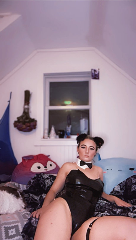 Sati hd pornstar img