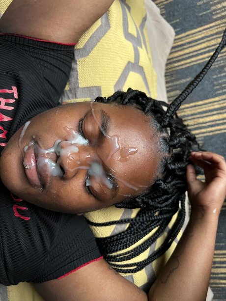 QweenGemini xxx star photo