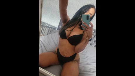 Queenred11 model nice photo