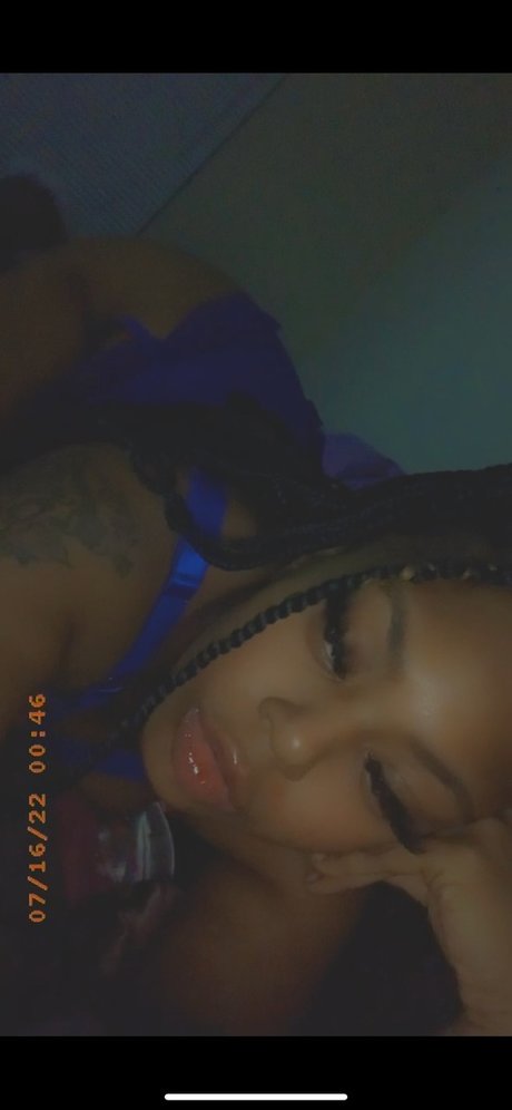 QueenieKatt model adult gallery