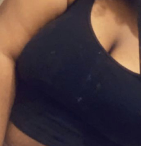 QueenK adult model img