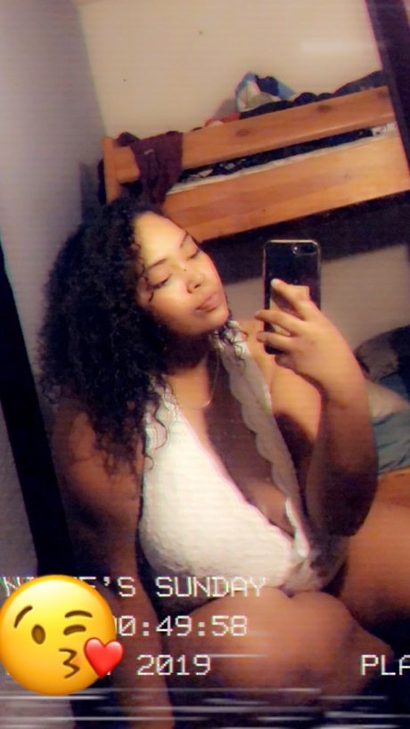 DeeBabyyy exclusive pornstar images