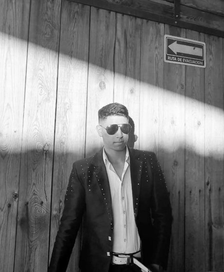 LuisDavid free model pics