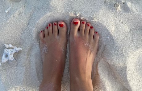 Puffetta art model archive