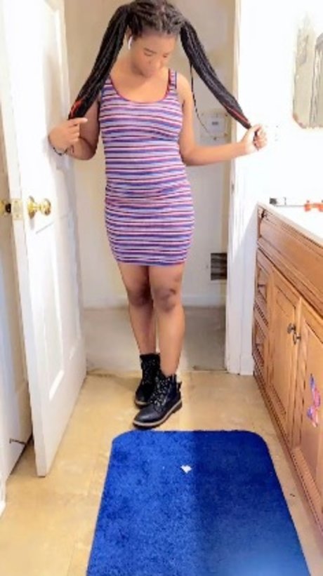 Ashanti Harris model pretty img