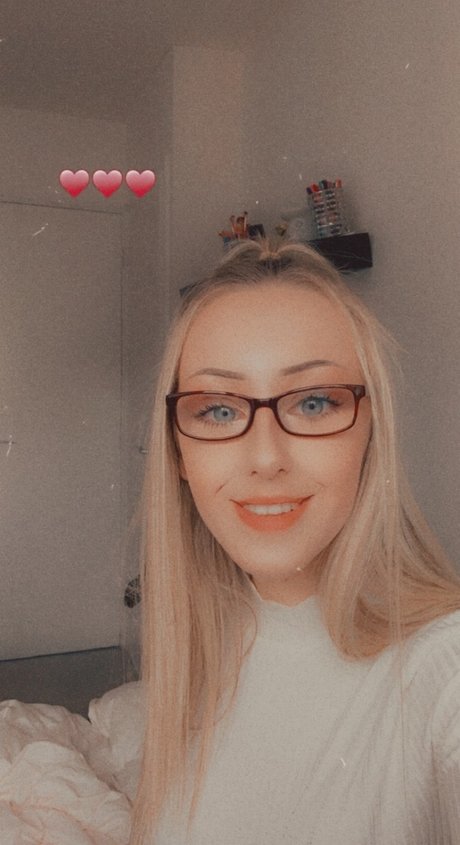 Casey Matthews sexy star gallery