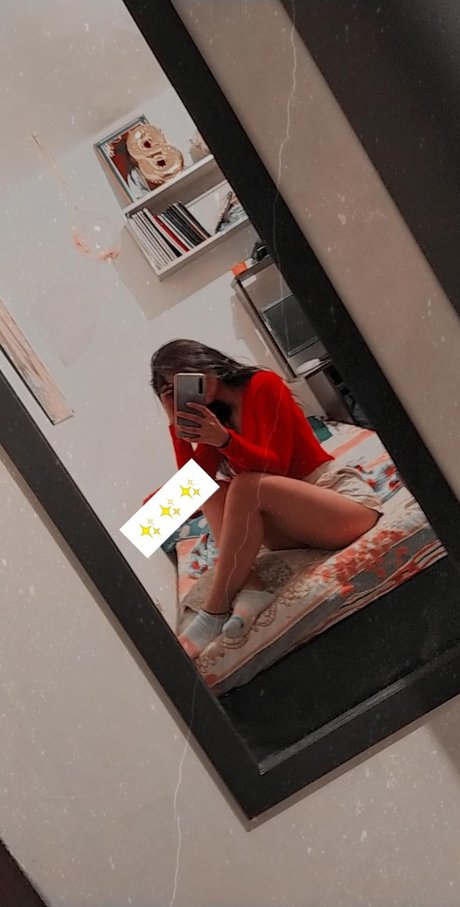 Charlotte Pino star sexy image