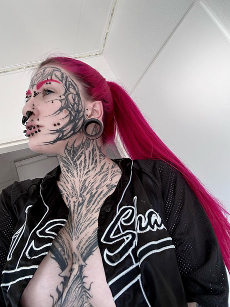 Princess Curiosity pornstar erotic img