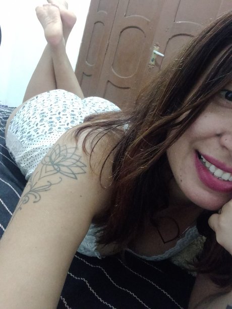 L via San_ hd model photo