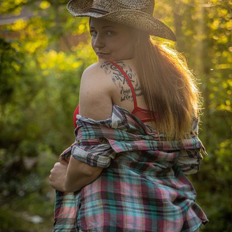 Riot 95 star xxx img