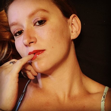 RedBikerPhoenix sexy star img