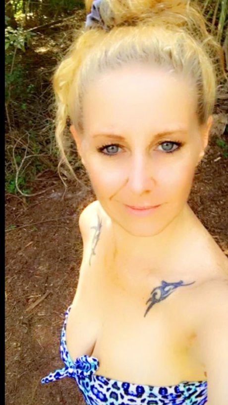 Brandy Lee naked star picture