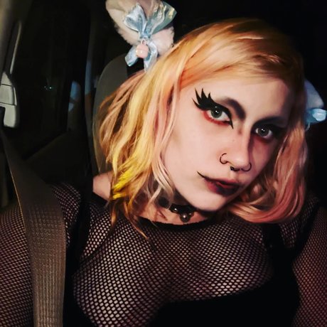 Ray of Cum pornstar top image