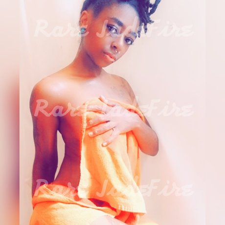 Rare JadeFire sex model images