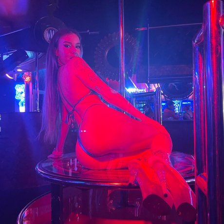 Rainn beau pornstar adult picture