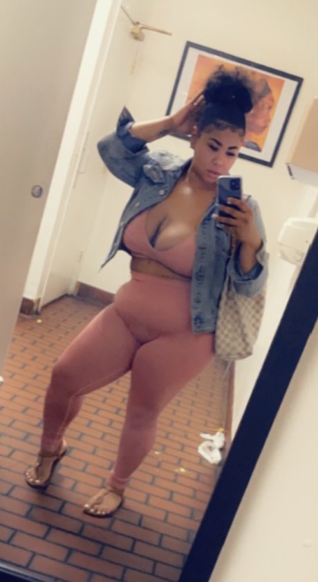 Mariah Lee naked star picture