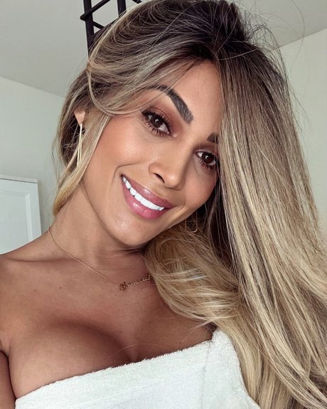 manuelly s25 exclusive star archive