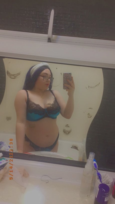 Amy Mai model hd image