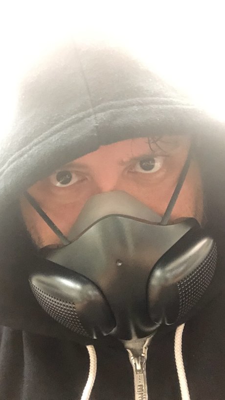 Roger XS model perfect photos