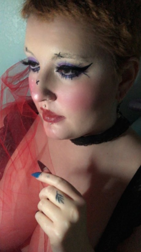 Mars Collapses star nude pictures