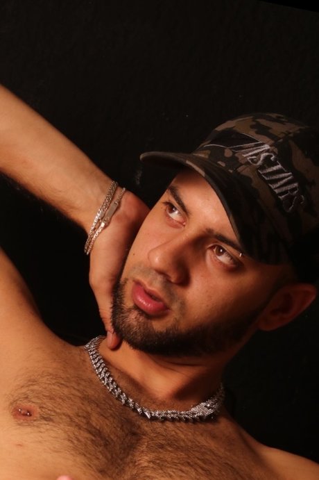 U boy77 high quality pornstar picture