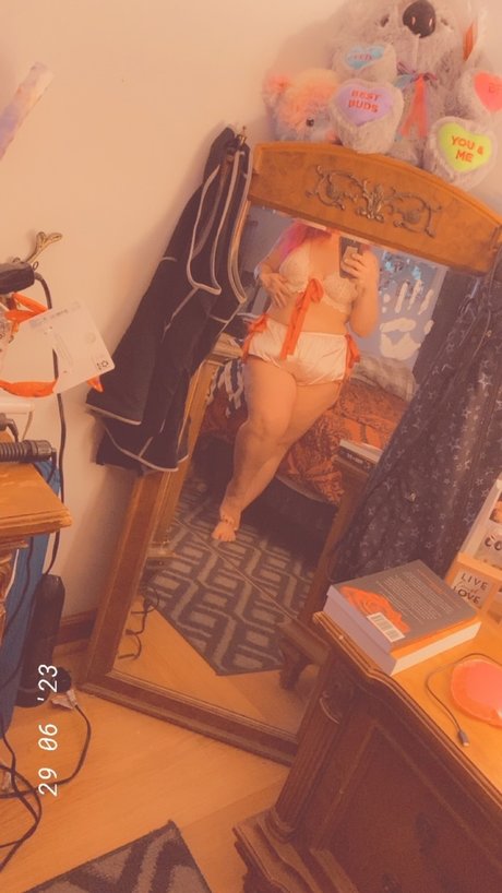 Marie1985 art star image