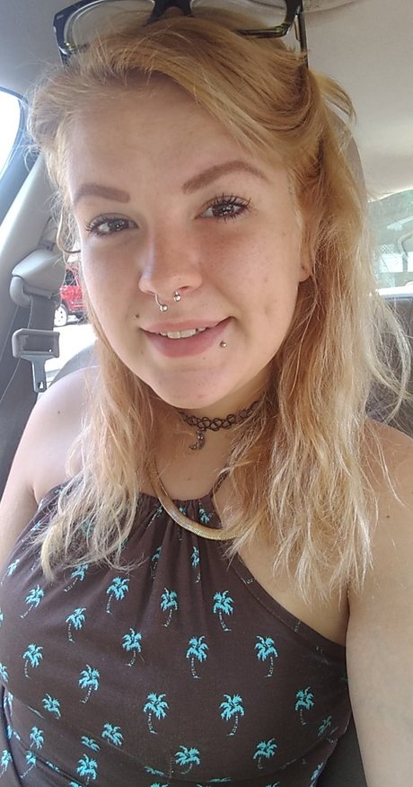 Baby Goth Haley xxx model gallery