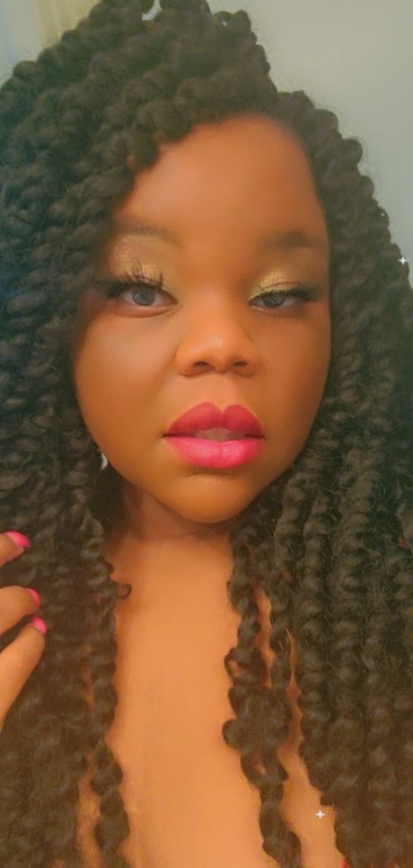 Gypsii Danger model adult image