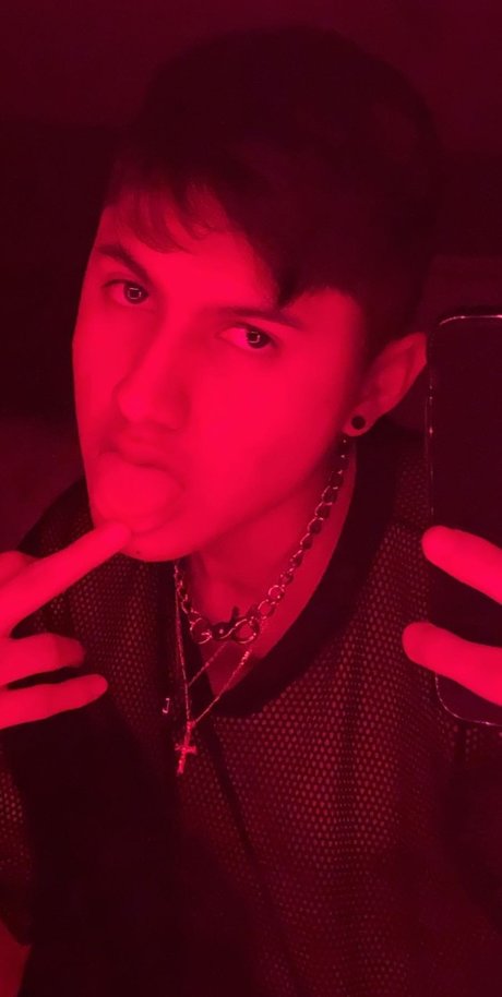 Sadboyalan model beautiful picture