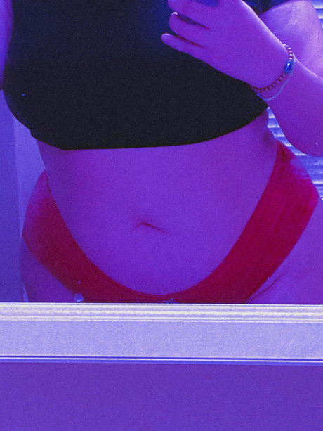 kayla bennett model top picture