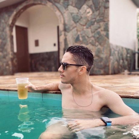 Mateus Henrique pretty model pictures