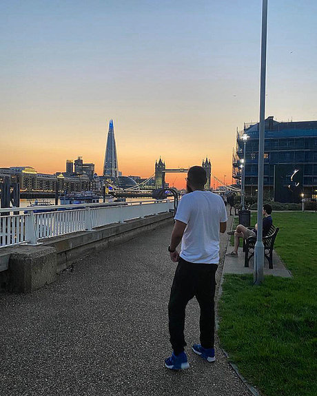 MebzTing star free pic