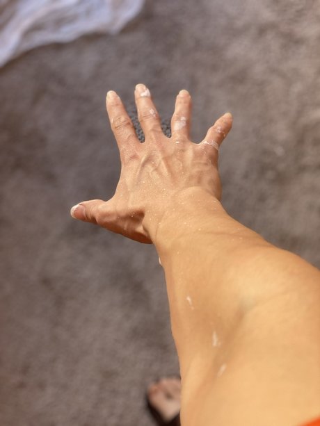 McDaddyMob pretty model pictures