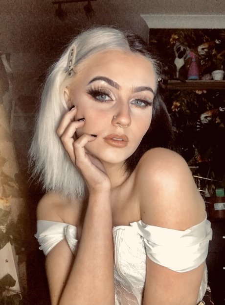 Mayobaby hot pornstar photos